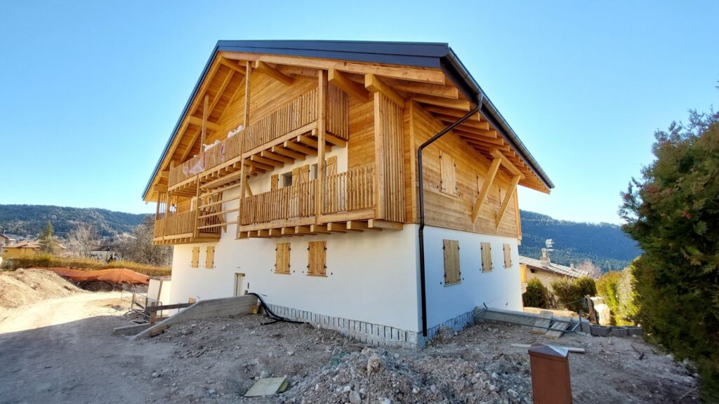 Condominio in legno X-LAM con otto unità abitative in Trentino